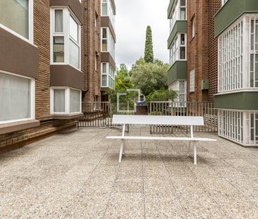 Excellent 4 Bedroom apartment with 123m² terrace for rent in Sant Gervasi - La Bonanova - Photo 4