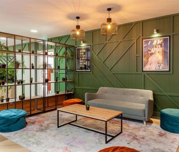 1 bedroom in a flat share to rent - Photo 2