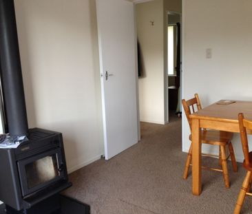 2A Chancellor Way, Crofton Downs - Photo 2