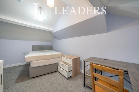 1 bedroom in a house share to rent - Photo 3