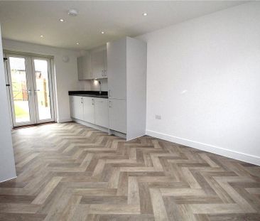 3 bedroom detached house to rent - Photo 5