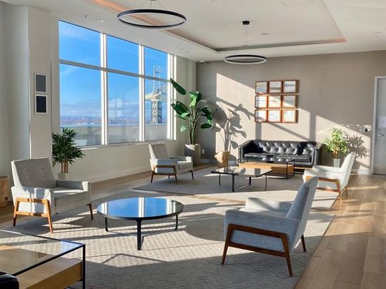 4959 Rue Jean Talon O. - Photo 1