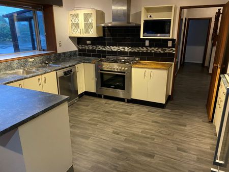 133 Yaldhurst Road, Sockburn - Photo 5