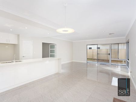 19 Stitfold Promenade, Salter Point - Photo 4