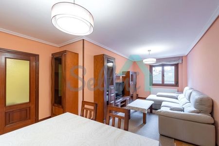 Alquiler de piso en Calle de María Neira - Photo 3