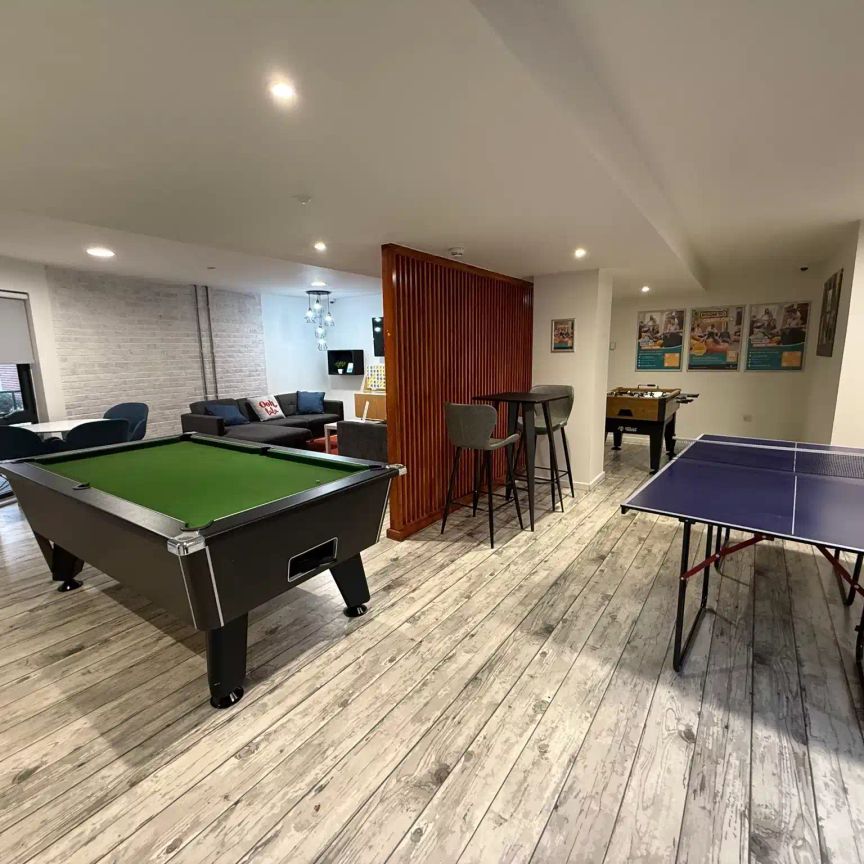 Silver Ensuite - Photo 1