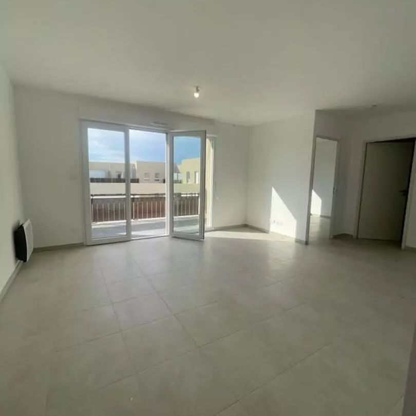 location Appartement T2 DE 42.4m² À ARLES - Photo 1