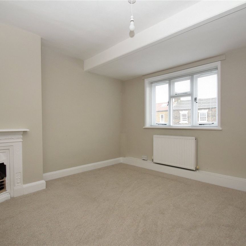 3 bed end of terrace house to rent in High Street, Cloughton, YO13 - Photo 1