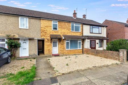 3 bedroom terraced house to rent - Photo 4