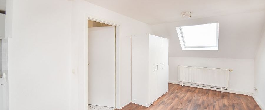 Hannover – Linden-Mitte: Gemütliche 1-Zimmer-Dachgeschosswohnung! - Foto 1