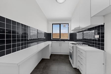 11/494 Glenferrie Road, Hawthorn VIC 3122 - Apartment For Rent | Domain - Photo 3