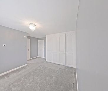 4 bedroom detached house to rent - Photo 5