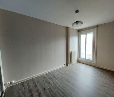 Location Appartement 3 pièces 79m² - Photo 4