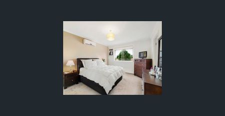 MODERN WITH ALFRESCO ENTERTAINING AREA IN SUPERB SETTING CLOSE TO CHULLORA MARKETPLACE - Photo 3