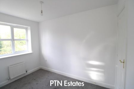 2 bedroom semi-detached house to rent - Photo 4