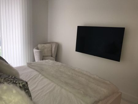 The Hayes, CARDIFF - Photo 3