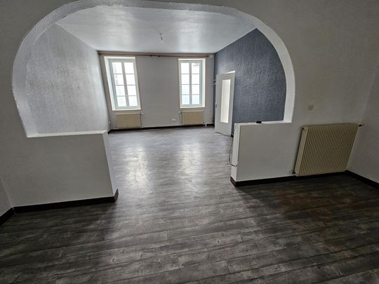 Location Appartement 1 pièce 50m² LE CREUSOT 71200 - Photo 1