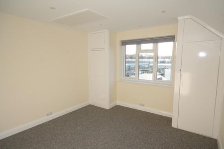 3 bedroom detached house to rent - Photo 3