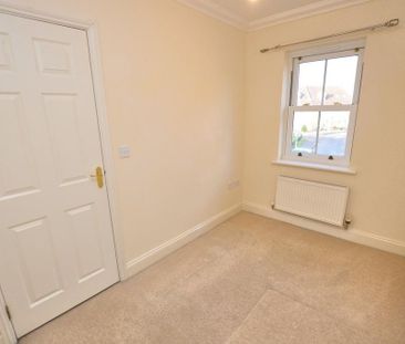 3 bedroom semi-detached house to rent - Photo 2