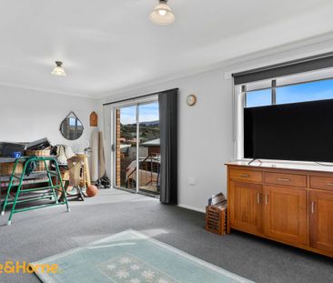 1/14 Carinya Street, Blackmans Bay, TAS 7052 - Photo 1