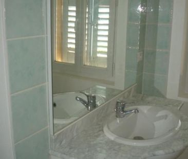 Location Appartement 3 pièces 69m² DRAGUIGNAN 83300 - Photo 5