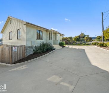 Conveniently Located Family Home - Photo 5