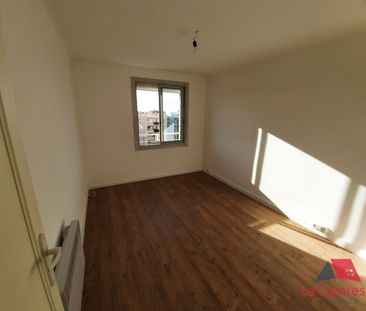 Location Appartement 3 pièces 62m² MARSEILLE 9ème - Photo 3