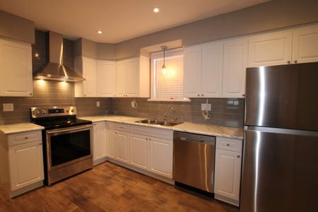 2 Garibaldi Street - Photo 2