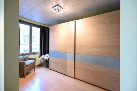 Mooie en gerenoveerde woning in populaire straat te Borgerhout - Photo 5