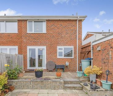 3 bedroom semi-detached house to rent - Photo 6