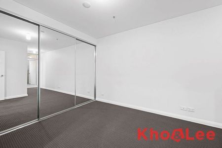 Stylish City Living in Prime George Street Location - Photo 2