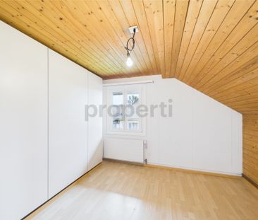 Heimelige Dachwohnung mit neuer Küche und neuem Bad - Photo 5