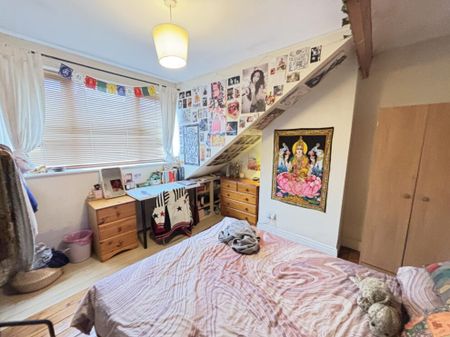 142 Burley Road, Leeds, LS4 2EU - Photo 4