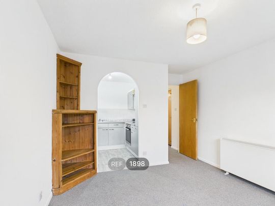 1 bedroom flat to rent - Photo 1