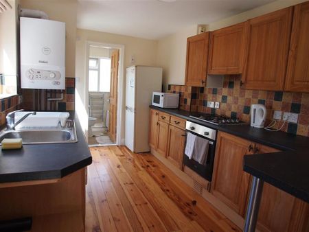 5 bedroom terraced house to rent - Photo 4