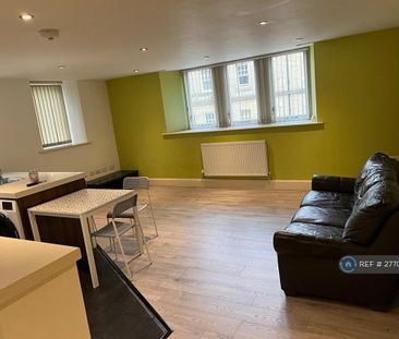 2 bedroom flat to rent - Photo 1