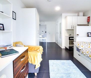 Studio to rent - Photo 2