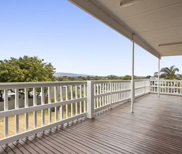 Elevated Living - Bay Views & Flexible Spaces - Photo 2