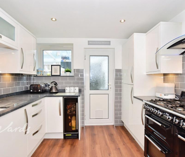 3 bedroom terraced house to rent - Photo 5