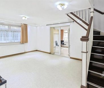 5 bedroom detached house to rent - Photo 3