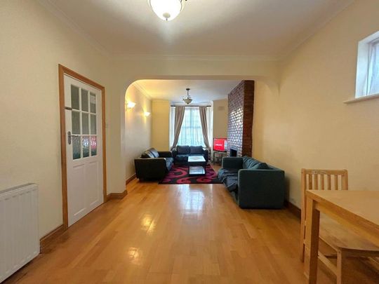 3 bedroom property to rent - Photo 1