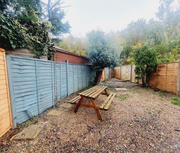 2 bedroom end of terrace house to rent - Photo 4