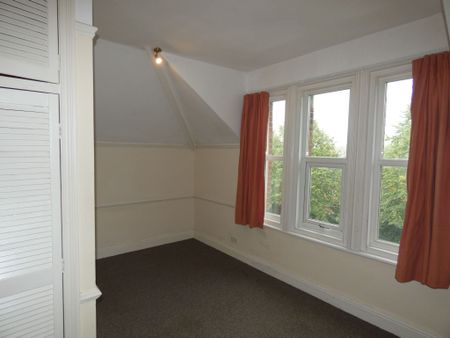 1 bed Apartment - To Let - Photo 2