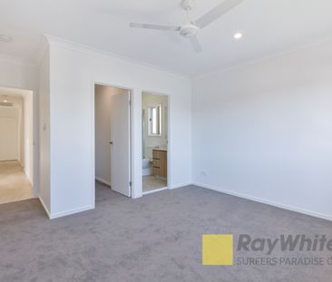 3 Spring Lane, Helensvale QLD 4212 - House For Rent - $1,000 | Domain - Photo 5