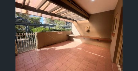 MODERN ONE BEDROOM PLUS STUDY - Photo 4