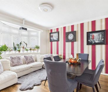 4 bedroom detached house to rent - Photo 1