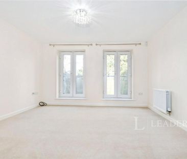 3 bedroom semi-detached house to rent - Photo 5