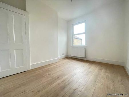 3 bedroom property to rent in London - Photo 4