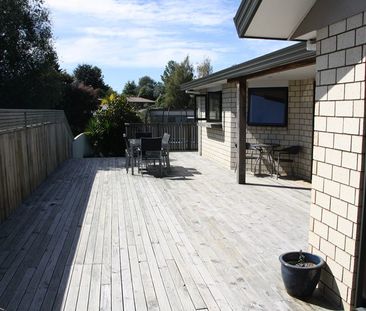 Modern Lynmore Home - Owhata - Photo 3