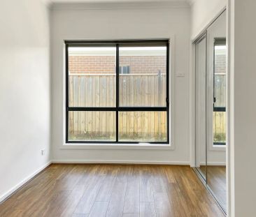 Central Family Home - Photo 2